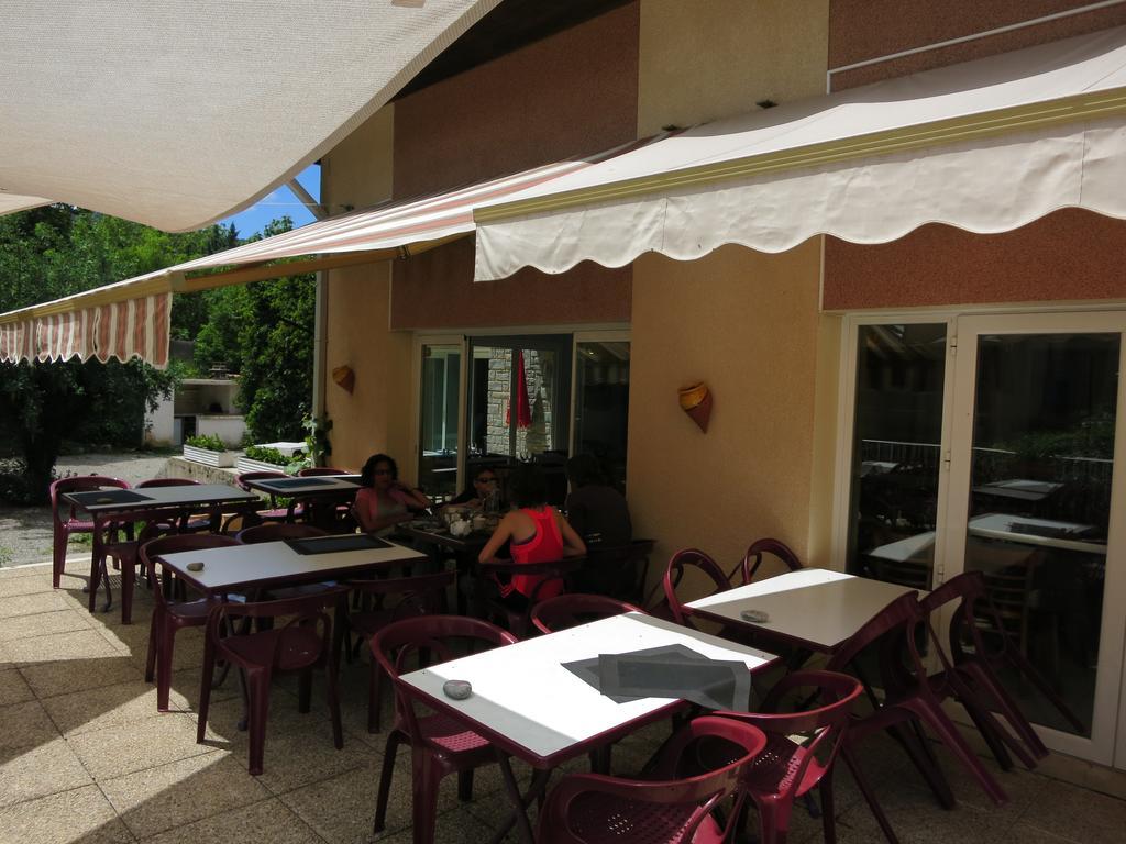 Le Pidanoux Hotel Saint-Julien-du-Verdon Eksteriør billede